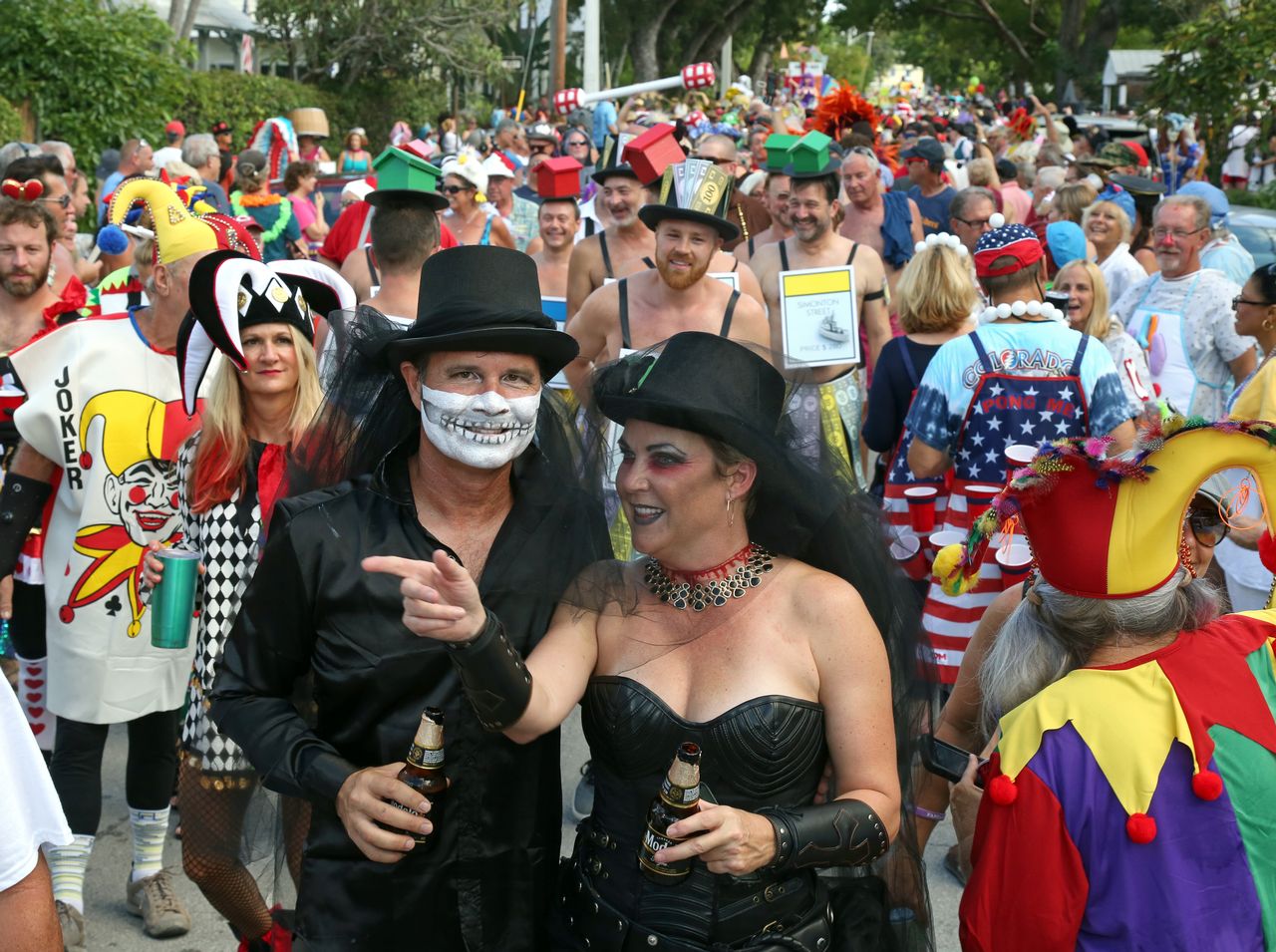 Fantasy Fests Captain Morgan Masquerade March To Celebrate Color