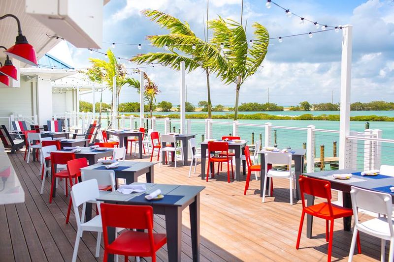 ANGLER AND ALE @ HAWKS CAY MARINA - Image 2