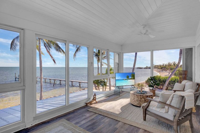 Private oceanfront luxury in the heart of the Florida Keys - Image 2