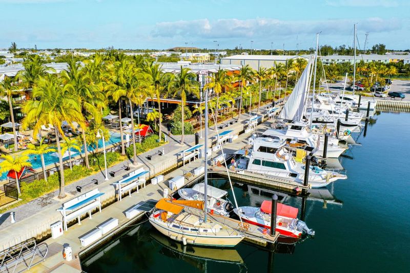 THE PERRY MARINA - A DESTINATION UNLIKE ANY OTHER - Image 4