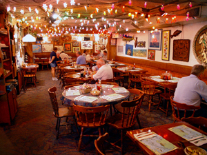 Key Largo restaurant dining room