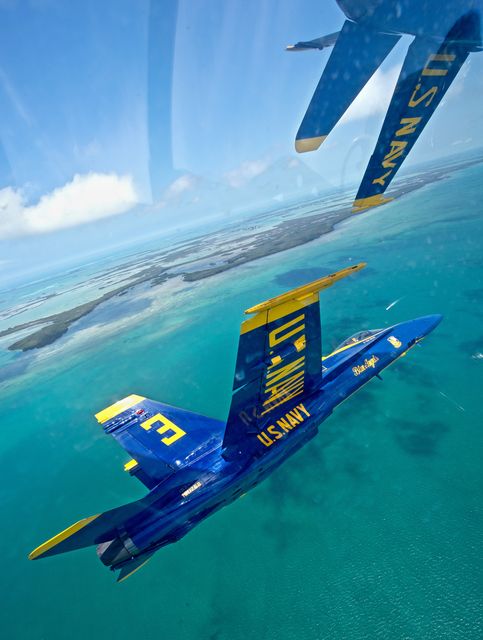 Blue Angels perform during the 2013 Naval Air Station Key West Southernmost Air Spectacular air show. Image: Petty Officer Rachel McMarr/U.S. Navy