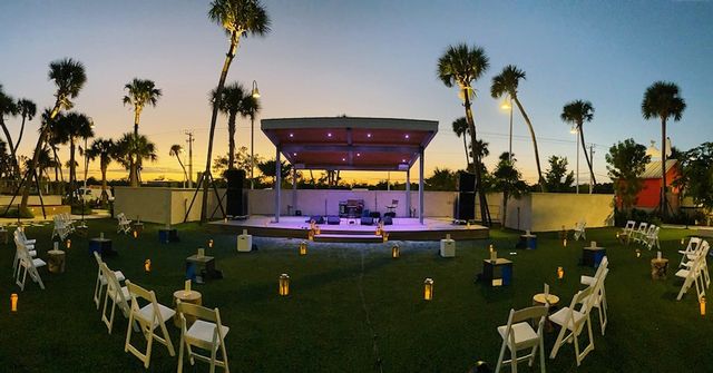 The Perry Hotel's event lawn is the site for an intimate outdoor concert series. 