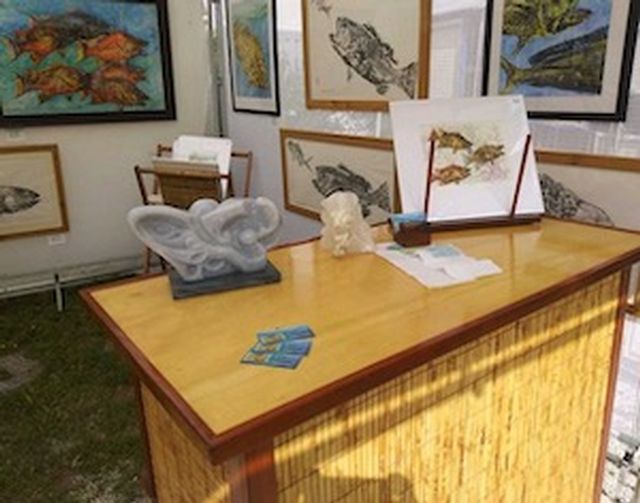 Owner of the online Florida Keys Ocean Gallery, Dan is branching out into large seascape originals, bigger gyotaku archival prints, artistic lamp shades and alabaster stone carvings.