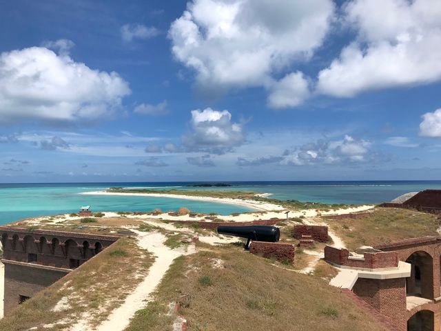 Dry Tortugas National Park and Fort Zachary Taylor Historic State Park are cited as “don’t miss” attractions. 