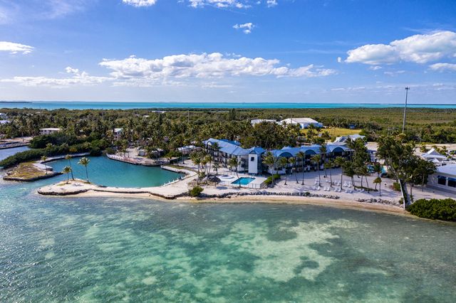 In Islamorada, the renovated pet-friendly Chesapeake Beach Resort has unveiled 20 new rooms in addition to its 32 previously renovated units.