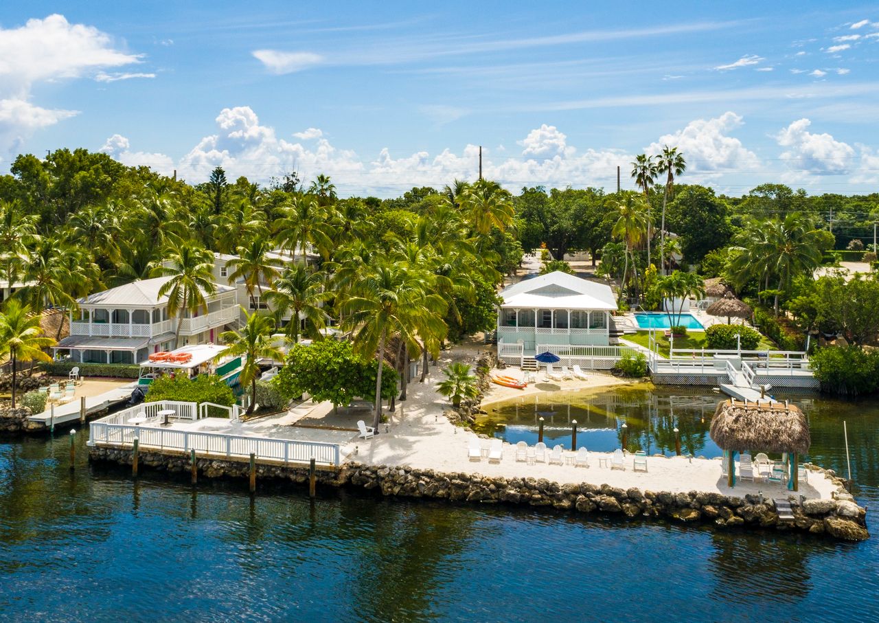 Valued at over $2,500, the prize includes three nights’ accommodations and a two-tank dive package at Amoray Dive Resort in Key Largo