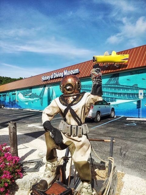 The History of Diving Museum contains one of the largest and most comprehensive collections of diving artifacts. 
