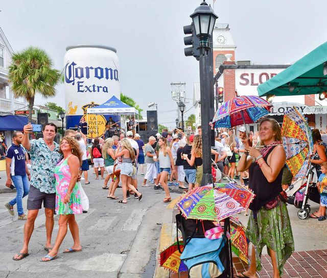 Lobsterfest Street Fair attendees can enjoy live music and artisans and vendors along with lobster and libations. 