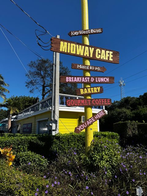 Midway Cafe offers gourmet coffee, breakfast and lunch, with shady outdoor seating along Old Highway. Photo: JoNell Modys