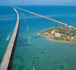 The Seven Mile Bridge near Marathon is the largest of
43 bridges that comprise the Overseas Highway. Photo by
Andy Newman/Florida Keys TDC