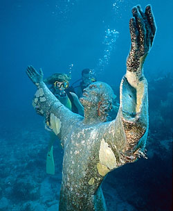 The Christ of the Deep statute is a popular dive
attraction off Key Largo. Photo by Steve Frink/Florida
Keys TDC